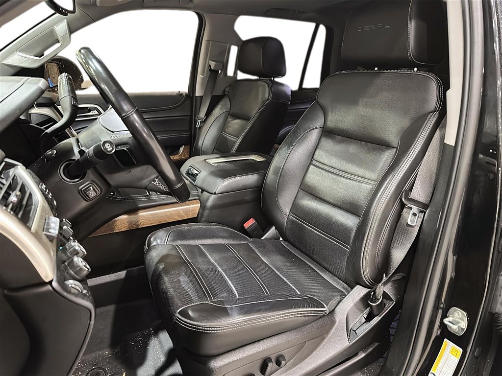 2020 GMC Yukon DENALI in Stratford, Ontario - 8 - w1024h768px