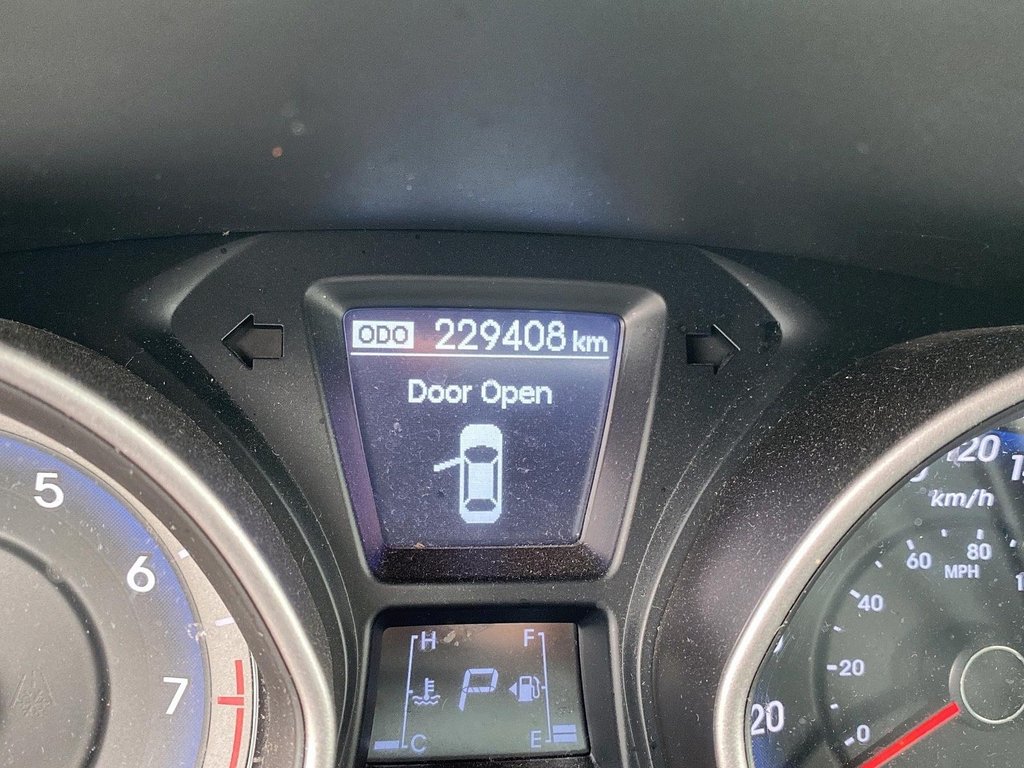 2014 Hyundai Elantra GT GT SE AT Sedan in Stratford, Ontario - 10 - w1024h768px