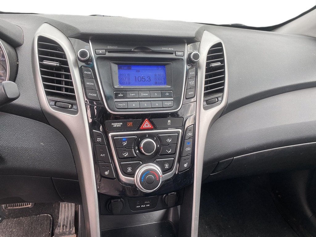 2014 Hyundai Elantra GT GT SE AT Sedan in Stratford, Ontario - 11 - w1024h768px