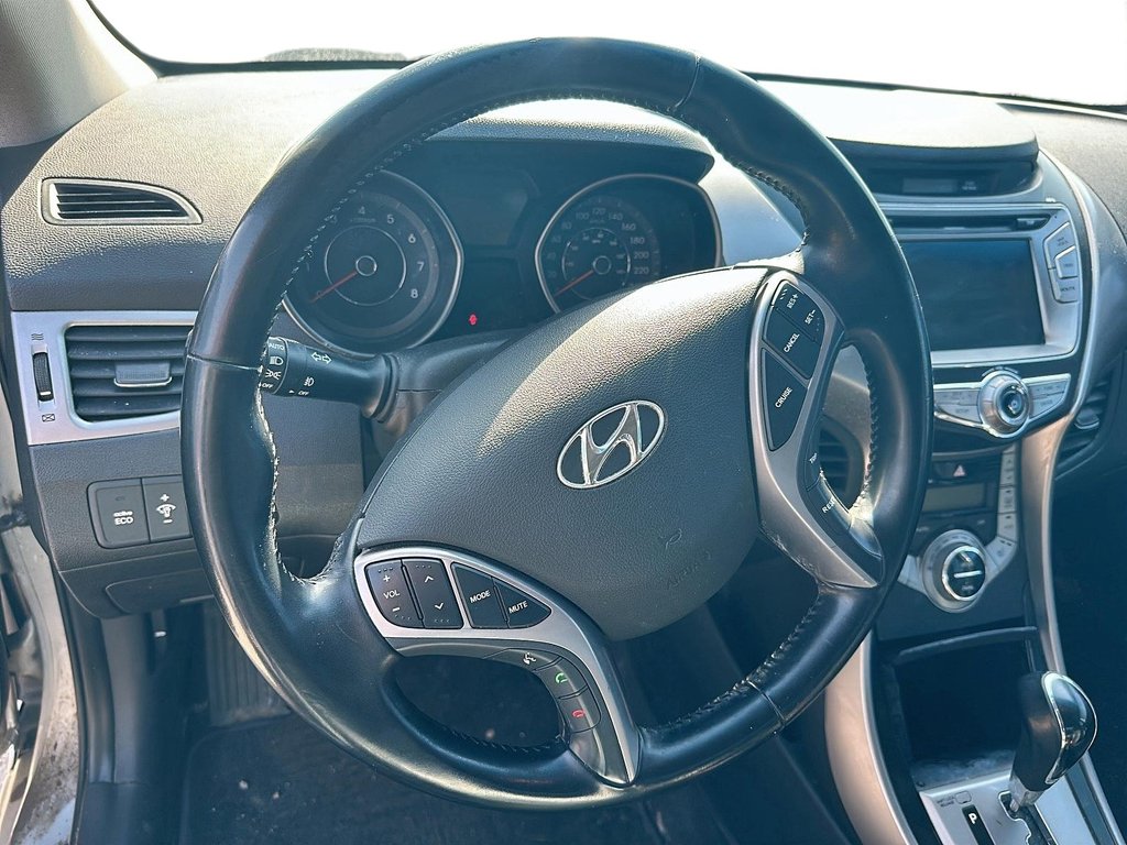 2013 Hyundai Elantra GLS AT Sedan in Stratford, Ontario - 11 - w1024h768px
