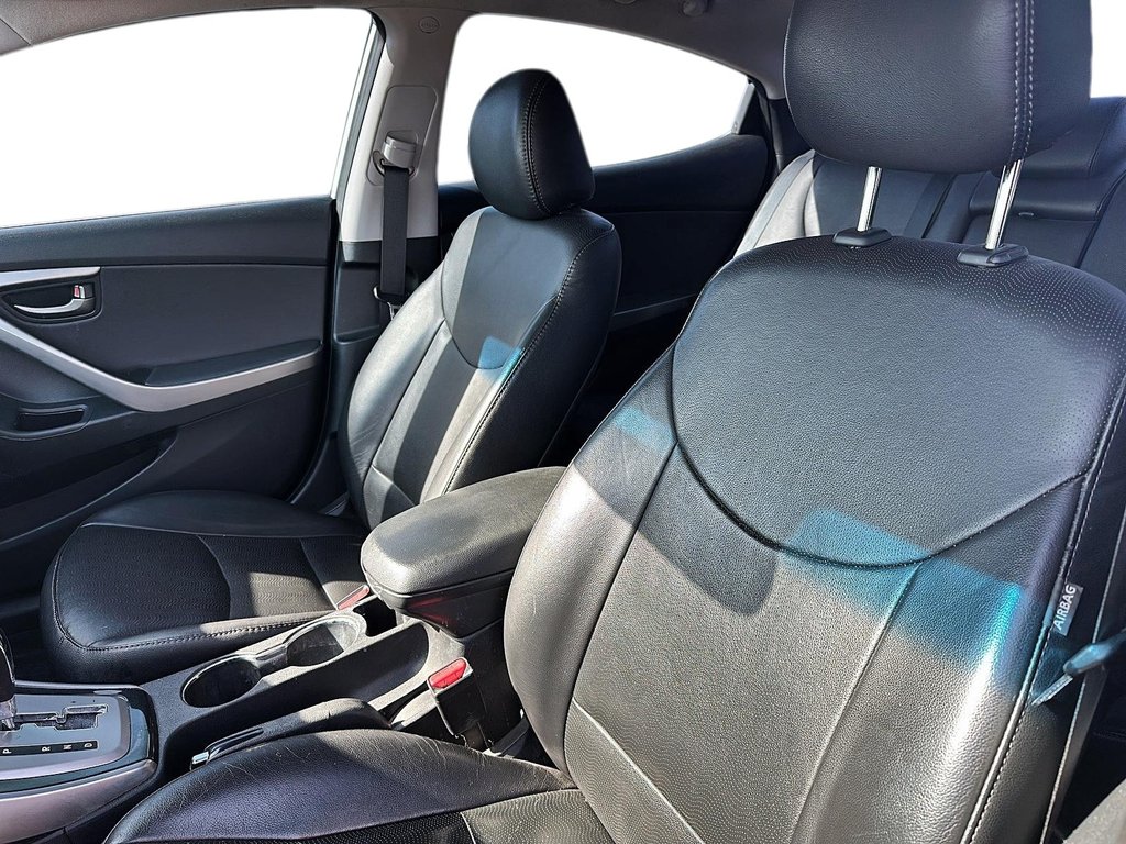 2013 Hyundai Elantra GLS AT Sedan in Stratford, Ontario - 8 - w1024h768px