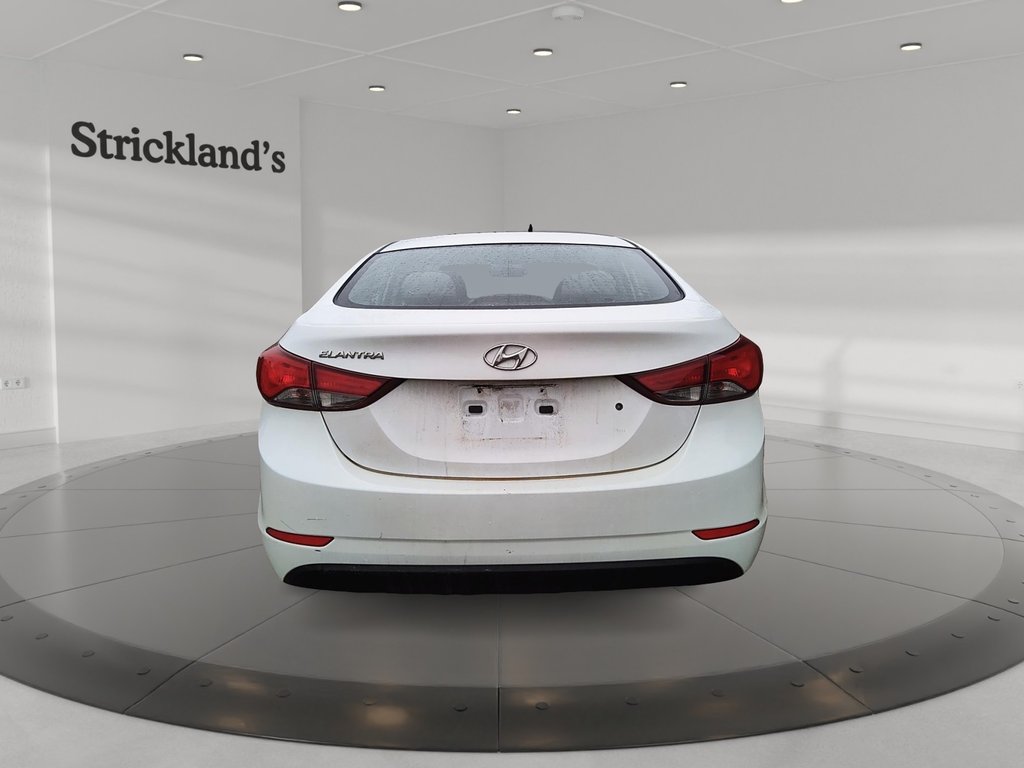 2016 Hyundai Elantra L Sedan in Stratford, Ontario - 3 - w1024h768px