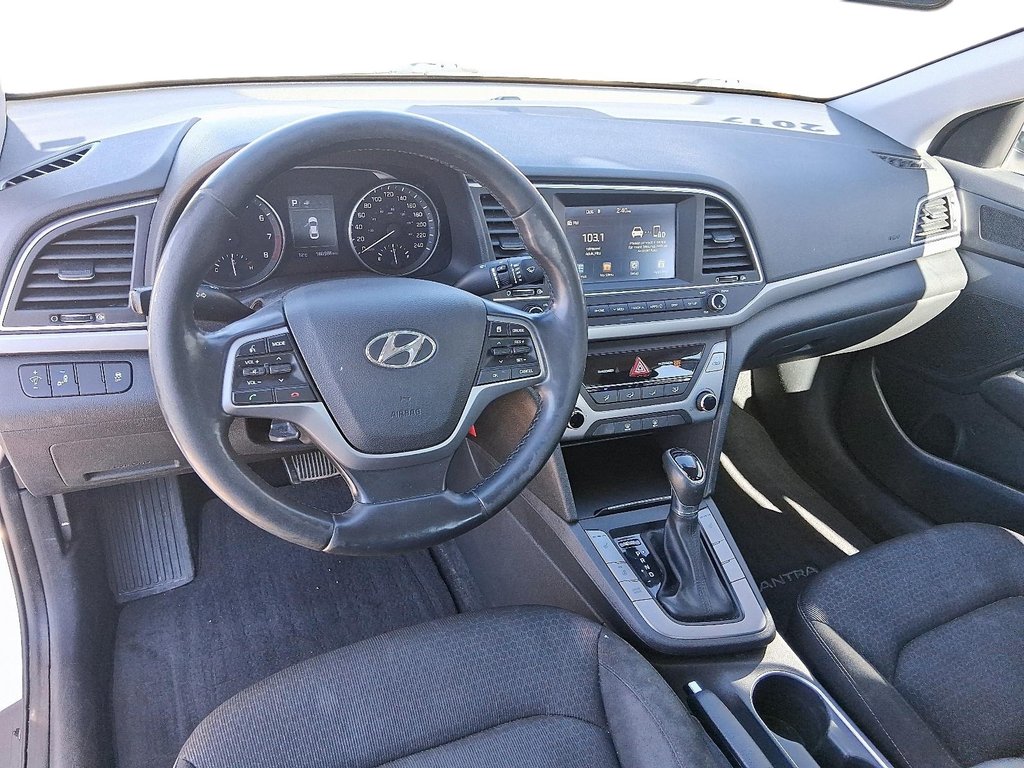 2017 Hyundai Elantra GL in Stratford, Ontario - 10 - w1024h768px