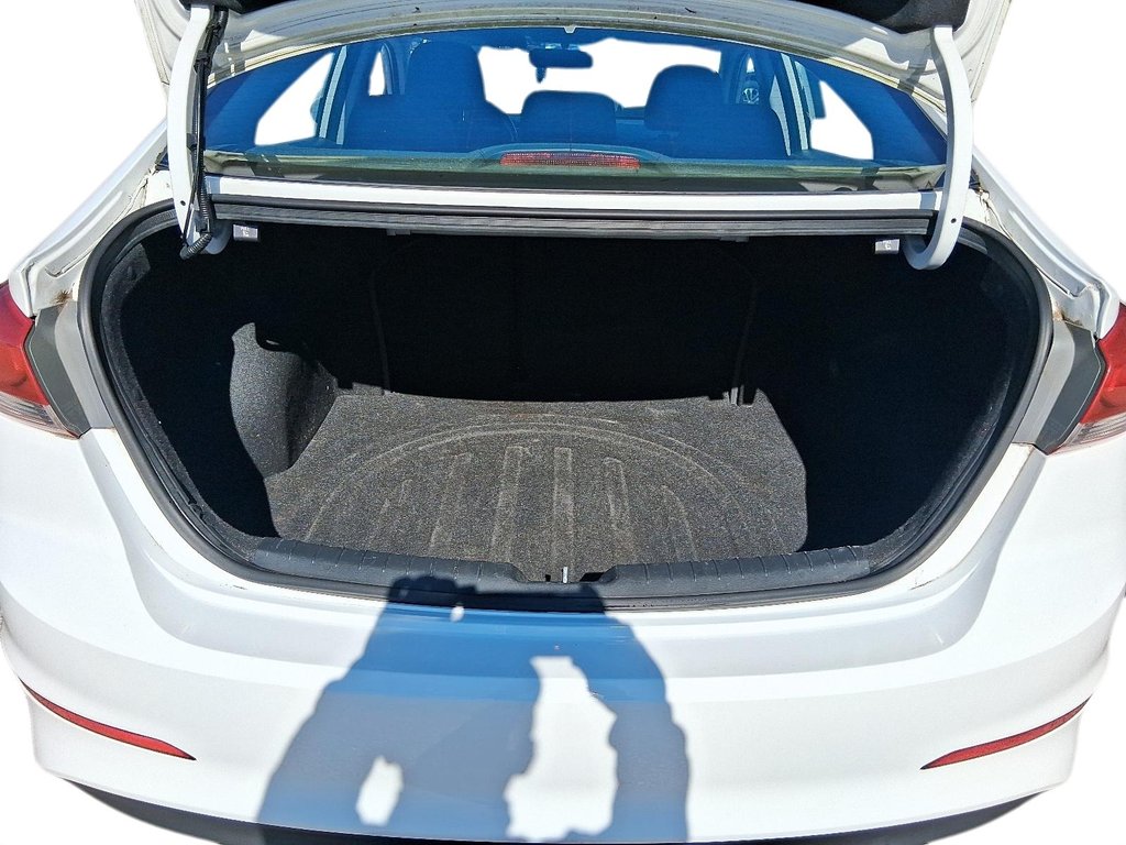 2017 Hyundai Elantra GL in Stratford, Ontario - 6 - w1024h768px