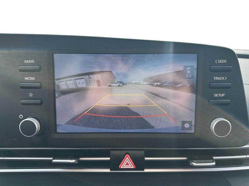 2023 Hyundai Elantra ESSENTIAL in Stratford, Ontario - 14 - w1024h768px