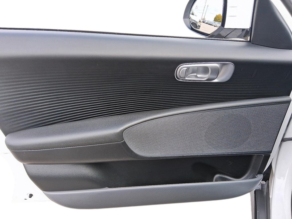 2024 Hyundai IONIQ 6 PREFERRED LONG RANGE in Stratford, Ontario - 11 - w1024h768px