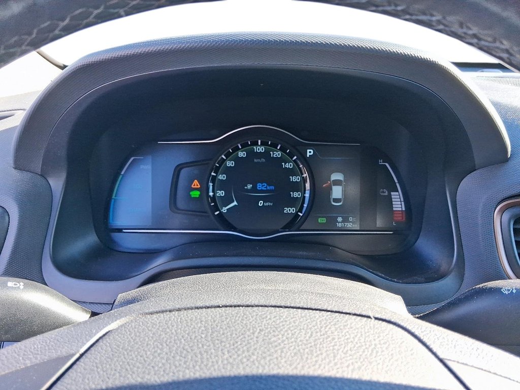 2017 Hyundai IONIQ Electric SE in Stratford, Ontario - 14 - w1024h768px