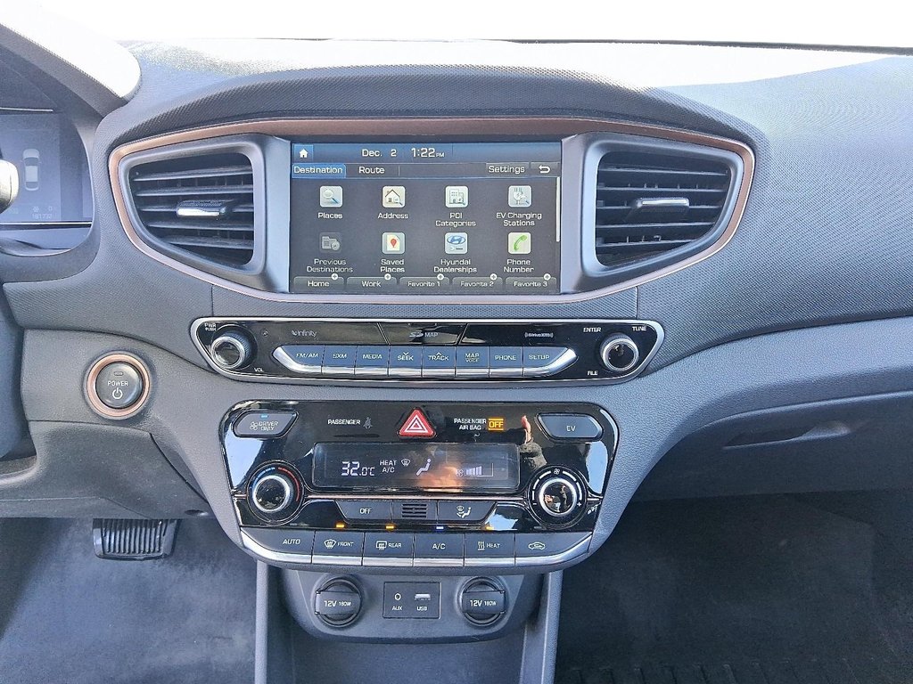 2017 Hyundai IONIQ Electric SE in Stratford, Ontario - 15 - w1024h768px