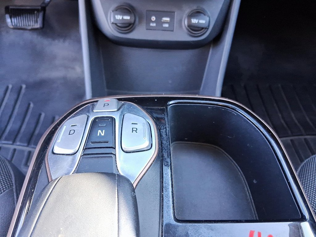 2017 Hyundai IONIQ Electric SE in Stratford, Ontario - 16 - w1024h768px