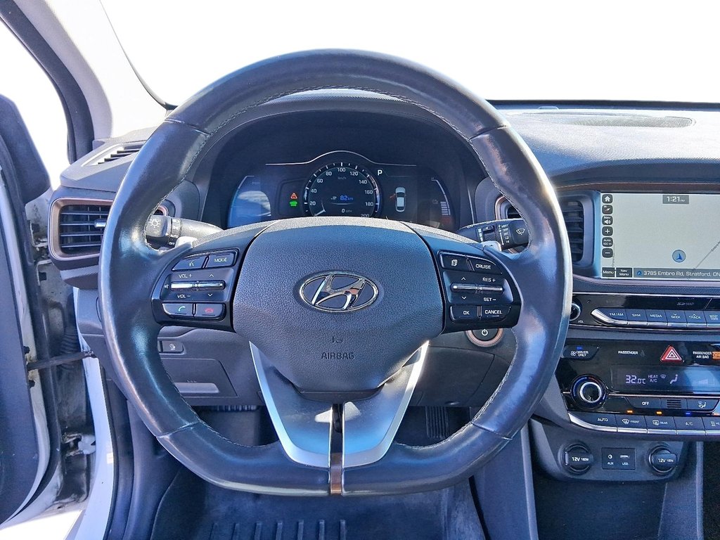 2017 Hyundai IONIQ Electric SE in Stratford, Ontario - 12 - w1024h768px