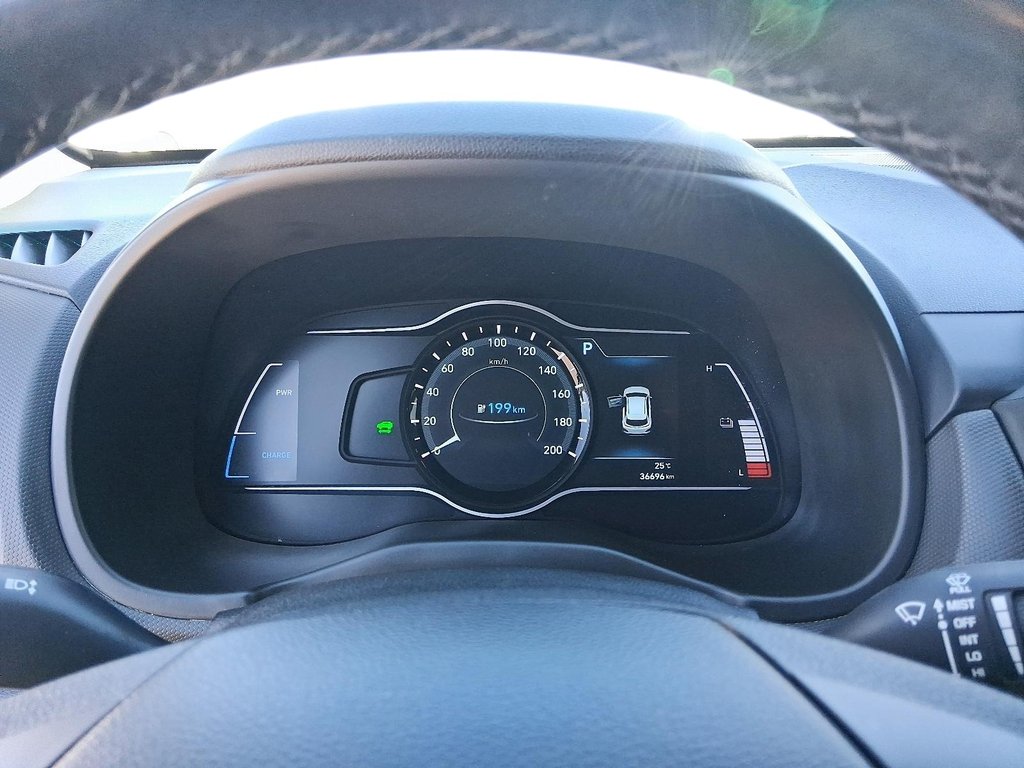 2021 Hyundai Kona Electric EV PREFERRED in Stratford, Ontario - 14 - w1024h768px