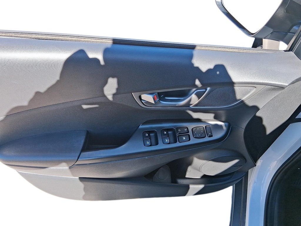 2021 Hyundai Kona Electric EV PREFERRED in Stratford, Ontario - 11 - w1024h768px