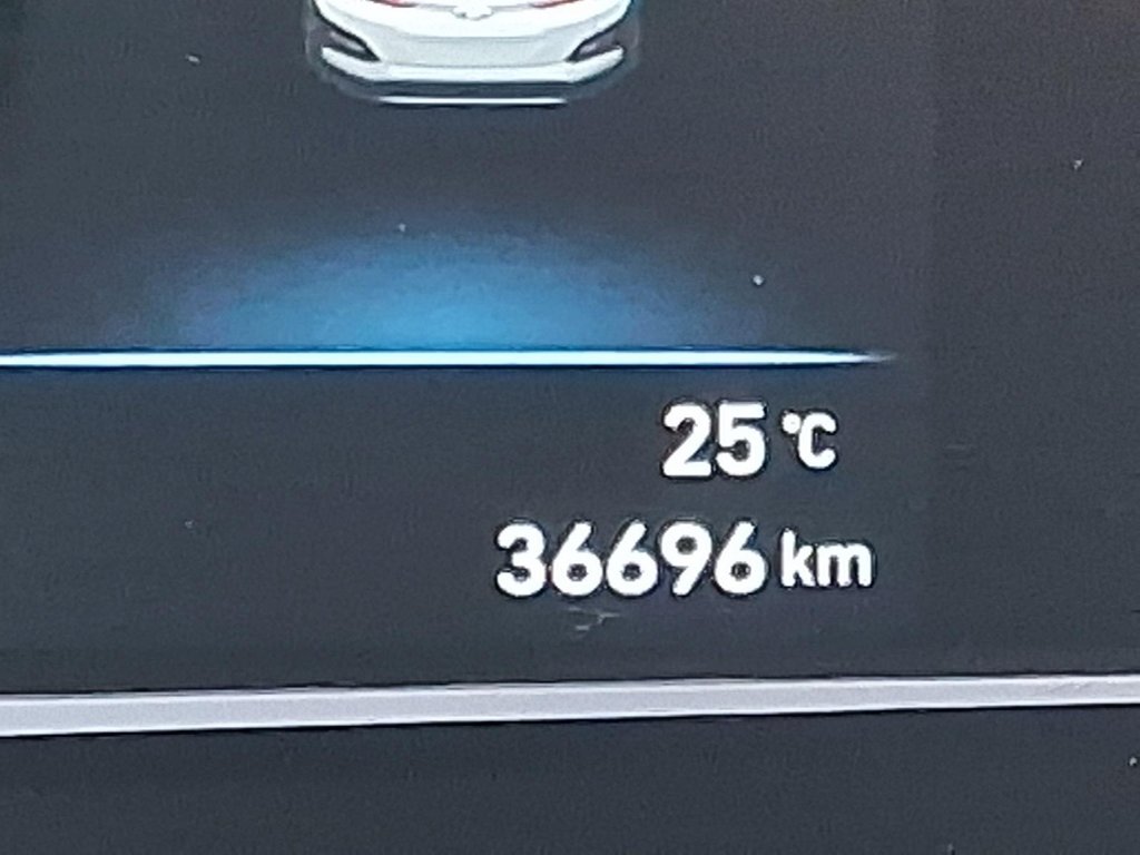 2021 Hyundai Kona Electric EV PREFERRED in Stratford, Ontario - 13 - w1024h768px