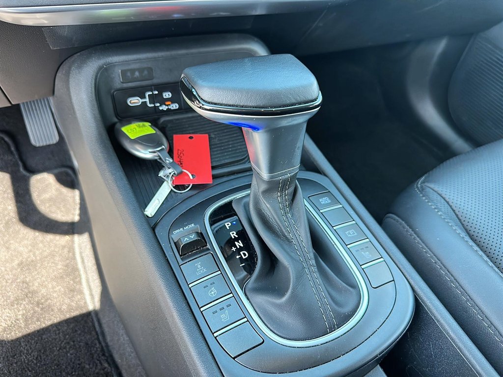 2024 Hyundai Kona PREFERRED AWD SUV in Stratford, Ontario - 13 - w1024h768px