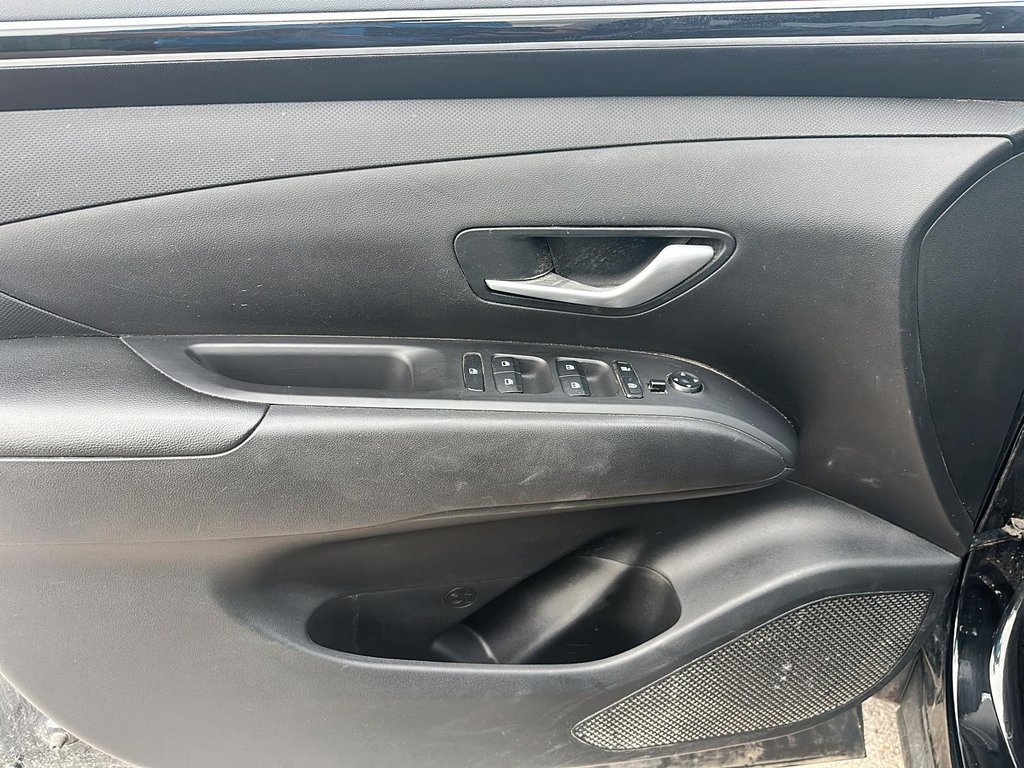 2023 Hyundai Santa Cruz PREFERRED AWD Truck in Stratford, Ontario - 9 - w1024h768px