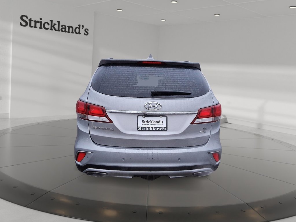 2017 Hyundai Santa Fe XL XL AWD in Stratford, Ontario - 3 - w1024h768px
