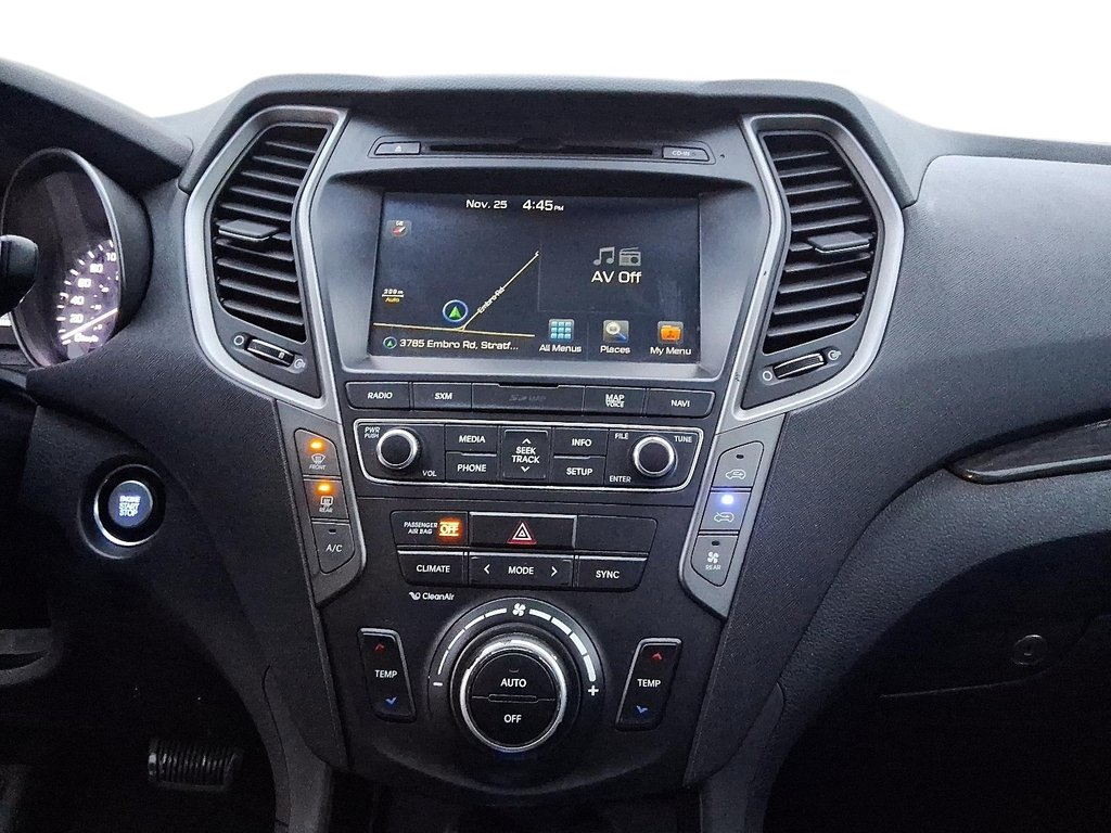2017 Hyundai Santa Fe XL XL AWD in Stratford, Ontario - 17 - w1024h768px