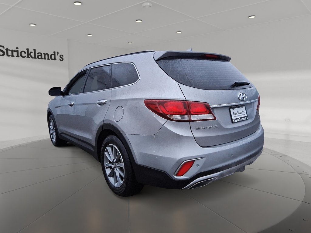 2017 Hyundai Santa Fe XL XL AWD in Stratford, Ontario - 4 - w1024h768px