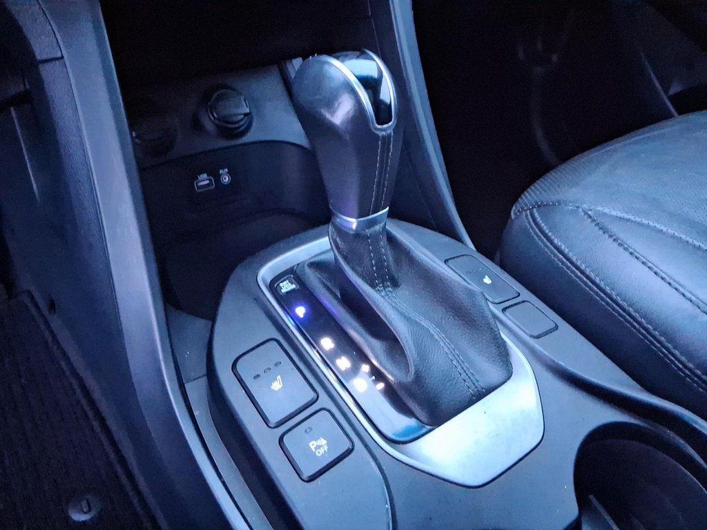 2017 Hyundai Santa Fe XL XL AWD in Stratford, Ontario - 18 - w1024h768px