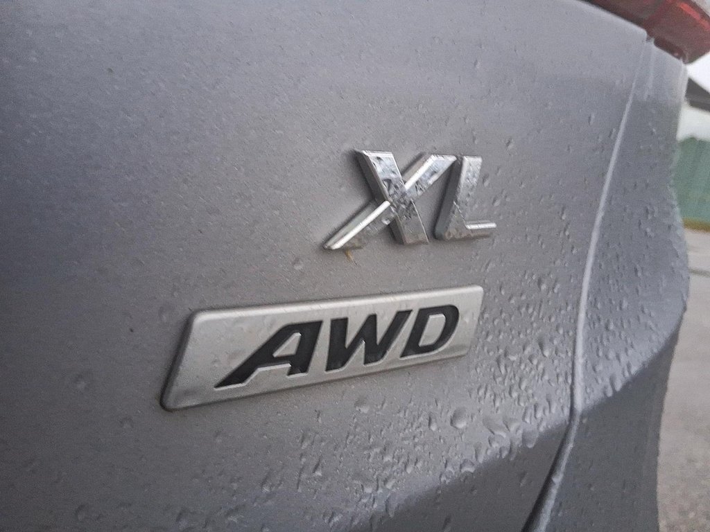 2017 Hyundai Santa Fe XL XL AWD in Stratford, Ontario - 8 - w1024h768px