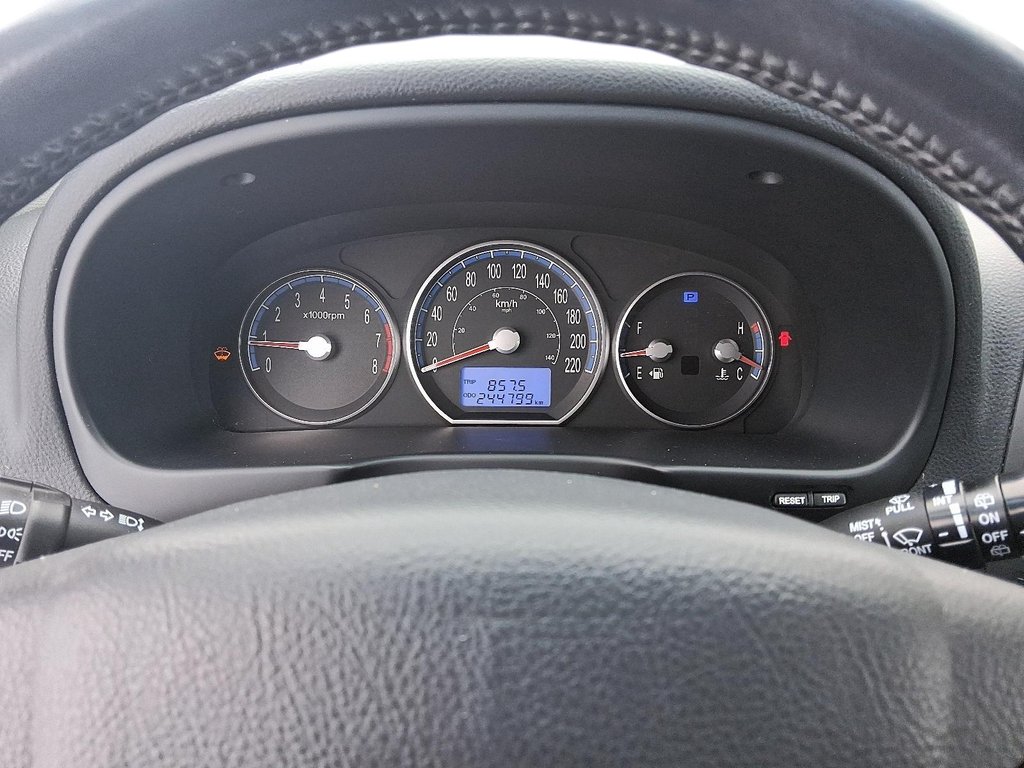 2009 Hyundai Santa Fe GL in Stratford, Ontario - 15 - w1024h768px