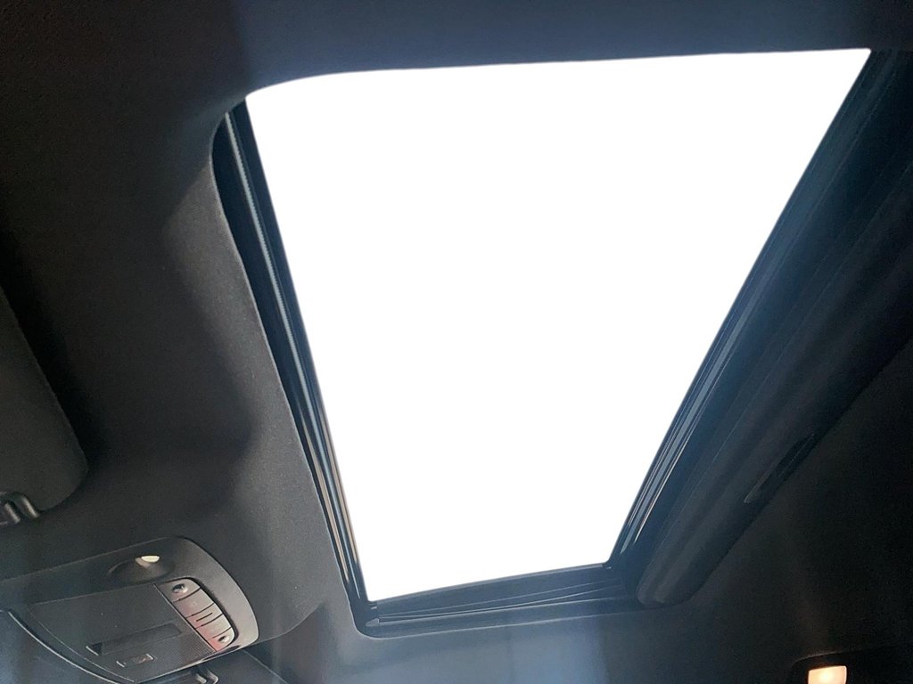 2024 Infiniti QX80 LUXE 8-PASS SUV in Stratford, Ontario - 16 - w1024h768px