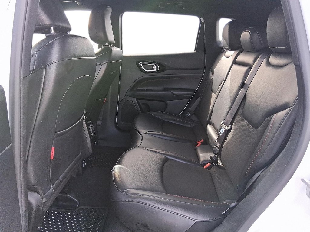 2023 Jeep Compass TRAILHAWK 4X4 in Stratford, Ontario - 9 - w1024h768px