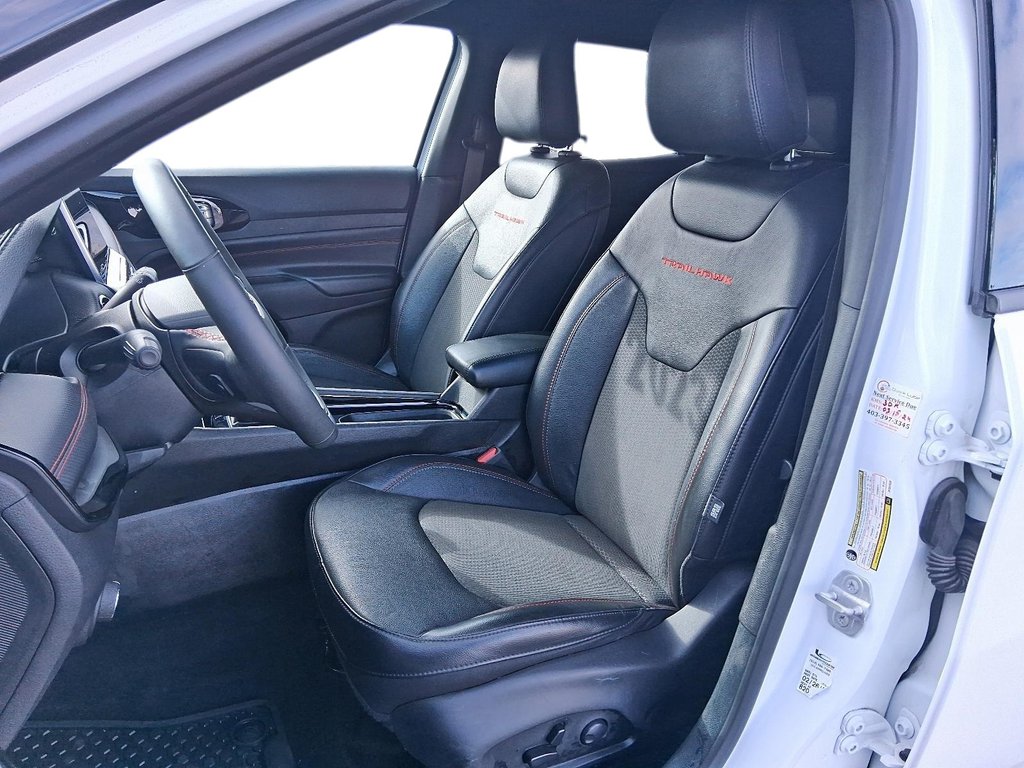 2023 Jeep Compass TRAILHAWK 4X4 in Stratford, Ontario - 8 - w1024h768px