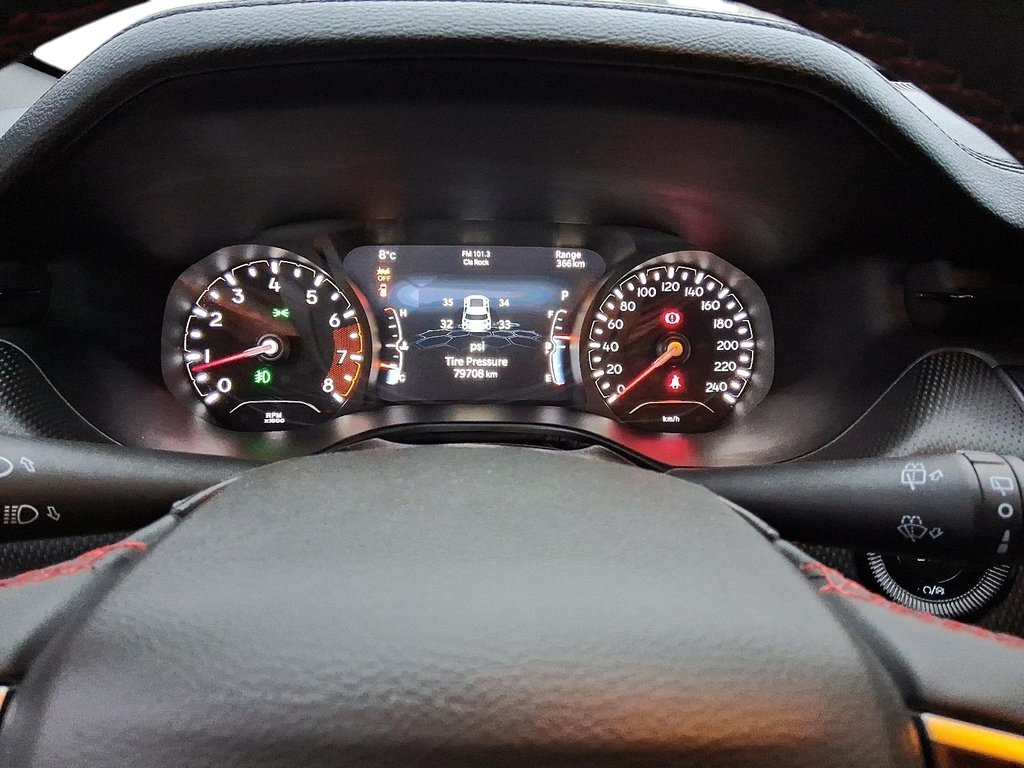 2023 Jeep Compass TRAILHAWK 4X4 in Stratford, Ontario - 14 - w1024h768px