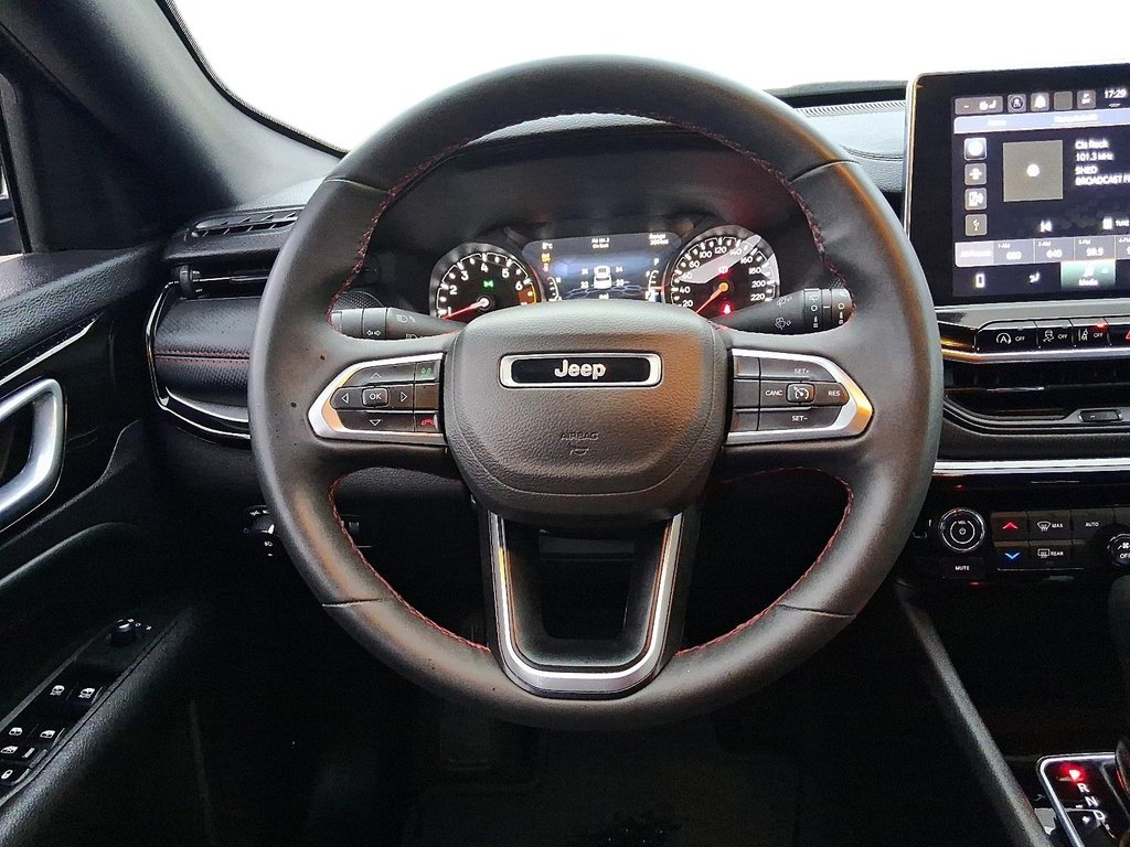 2023 Jeep Compass TRAILHAWK 4X4 in Stratford, Ontario - 12 - w1024h768px