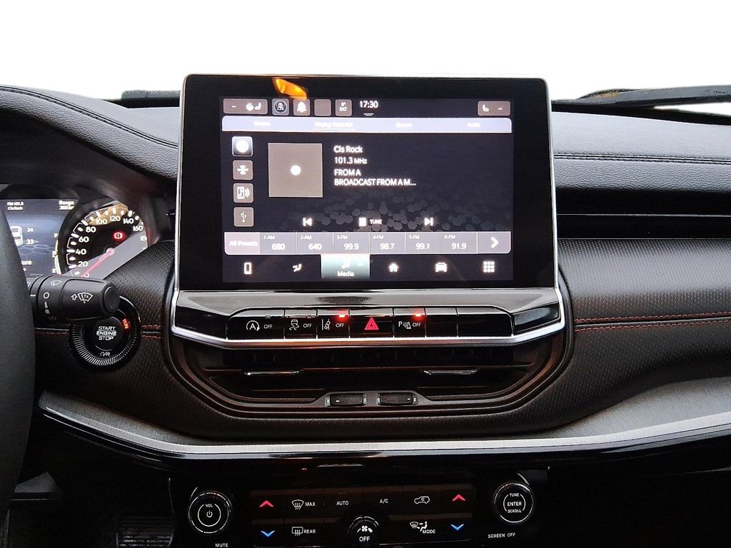 2023 Jeep Compass TRAILHAWK 4X4 in Stratford, Ontario - 15 - w1024h768px