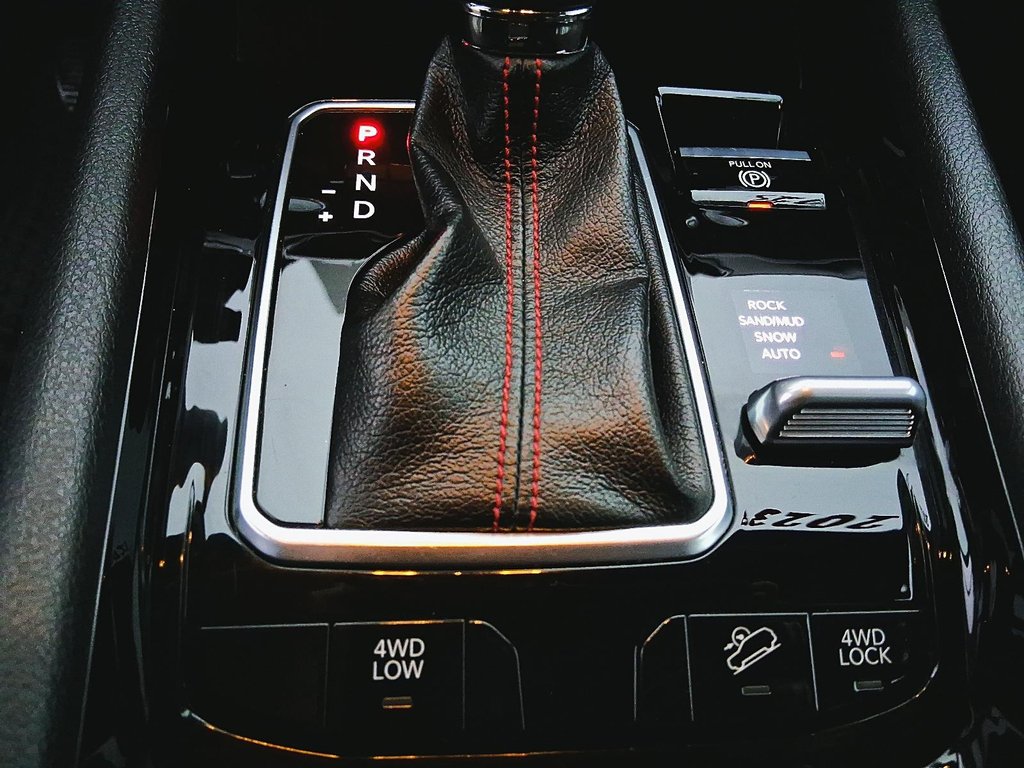 2023 Jeep Compass TRAILHAWK 4X4 in Stratford, Ontario - 17 - w1024h768px