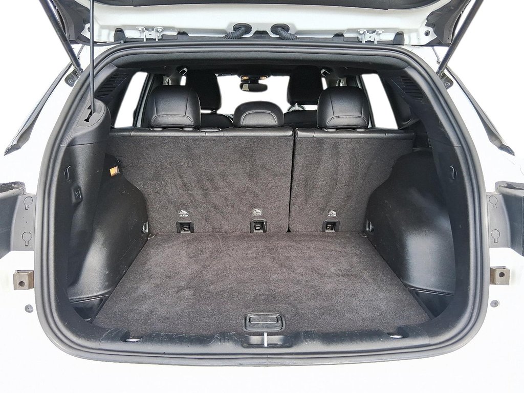 2024 Jeep Compass TRAILHAWK 4X4 in Stratford, Ontario - 6 - w1024h768px