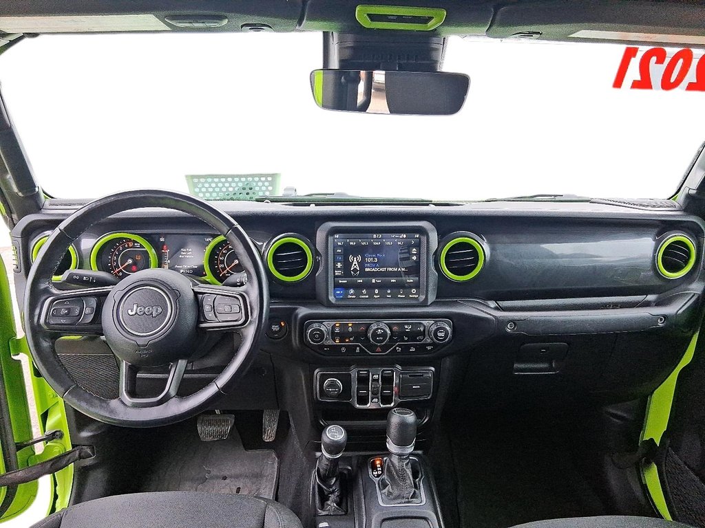 2021 Jeep Gladiator BLACK APPEARANCE PKG in Stratford, Ontario - 9 - w1024h768px