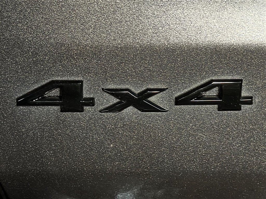 2019 Jeep Grand Cherokee ALTITUDE 4X4 in Stratford, Ontario - 15 - w1024h768px