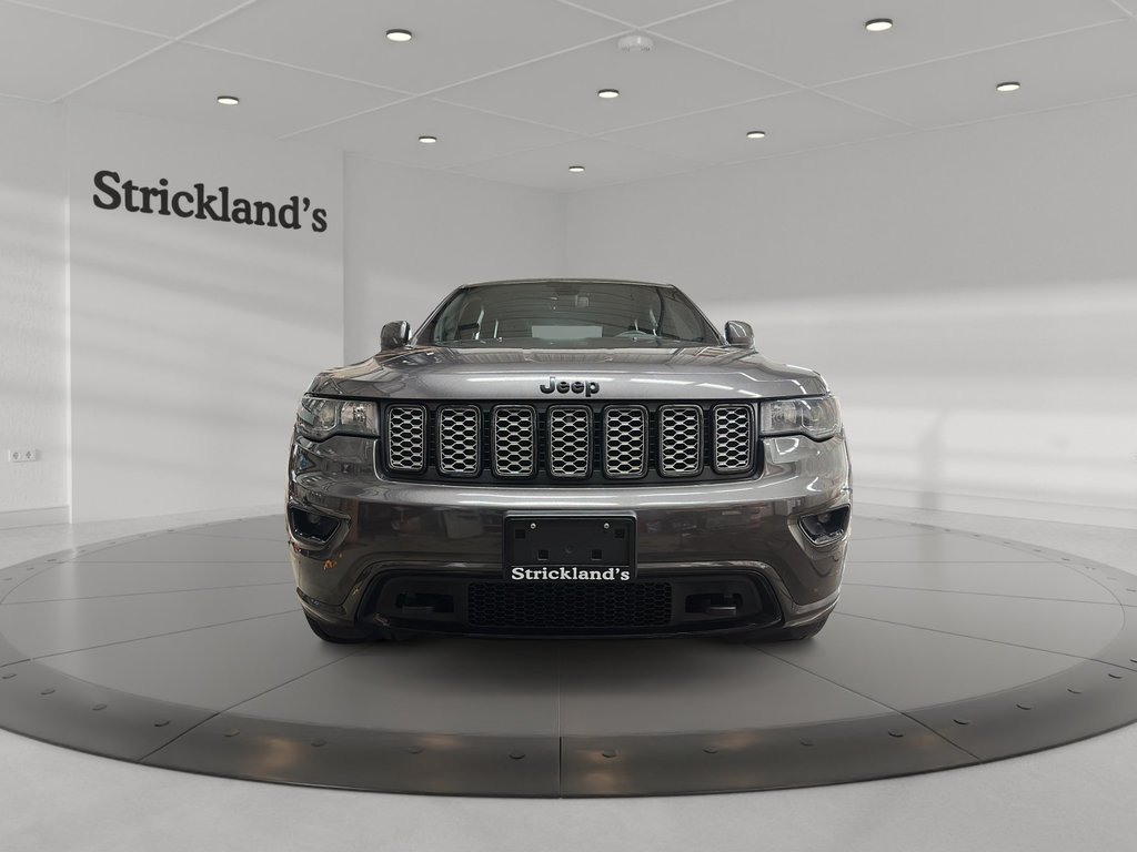 2019 Jeep Grand Cherokee ALTITUDE 4X4 in Stratford, Ontario - 2 - w1024h768px