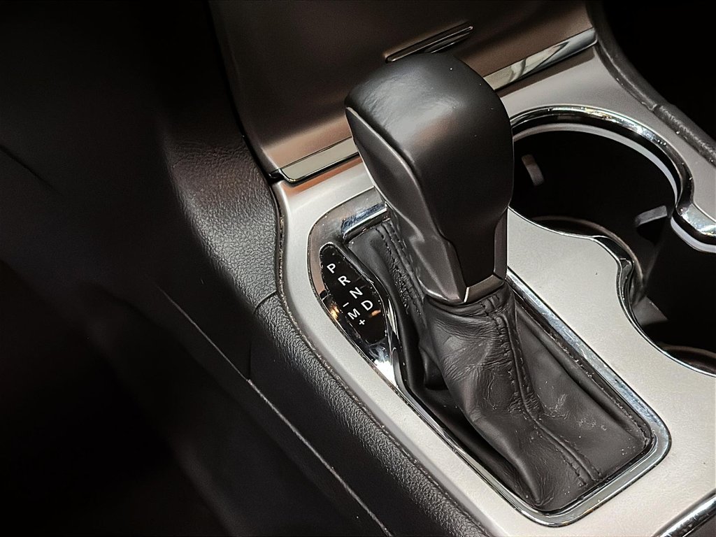 2019 Jeep Grand Cherokee ALTITUDE 4X4 in Stratford, Ontario - 14 - w1024h768px