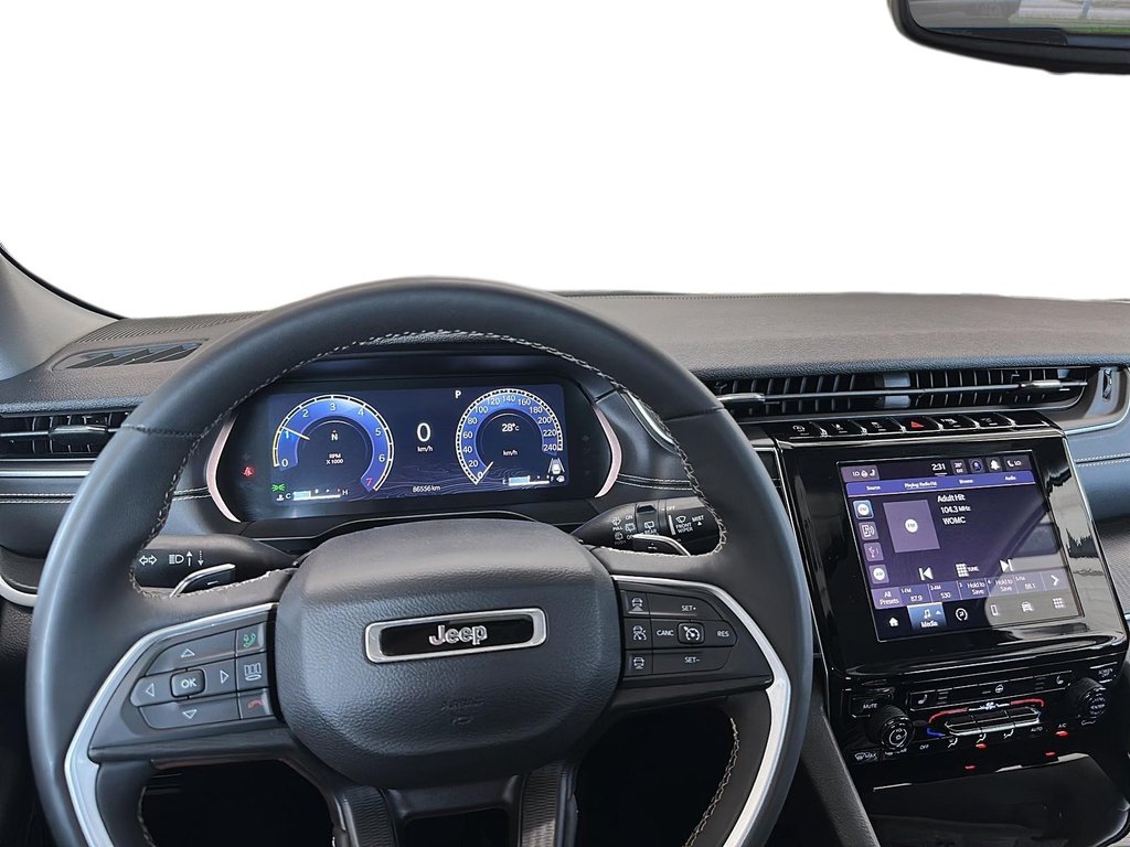 2023 Jeep Grand Cherokee LAREDO 4X4 SUV in Stratford, Ontario - 13 - w1024h768px