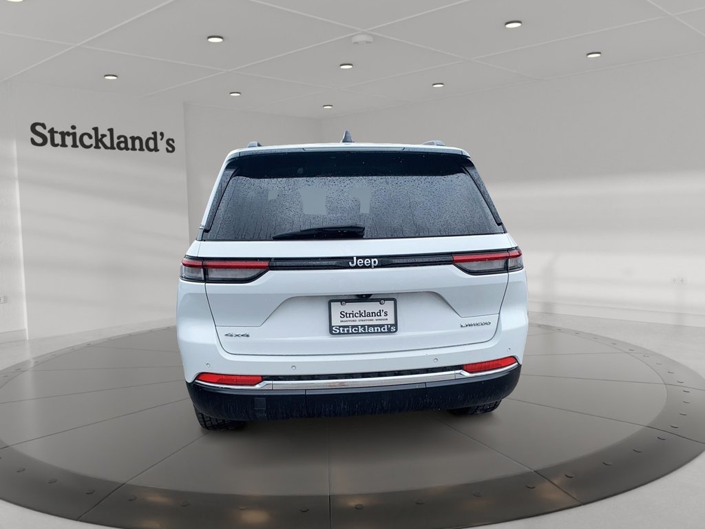 2023 Jeep Grand Cherokee LAREDO 4X4 SUV in Stratford, Ontario - 3 - w1024h768px