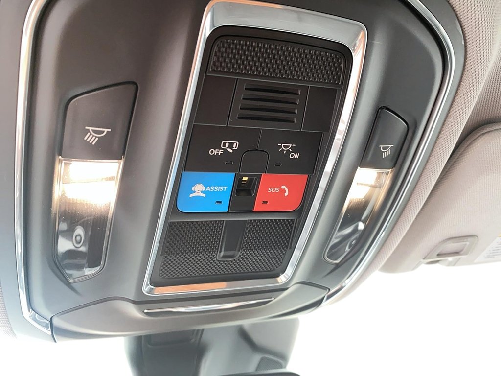 2023 Jeep Grand Cherokee LAREDO 4X4 SUV in Stratford, Ontario - 19 - w1024h768px