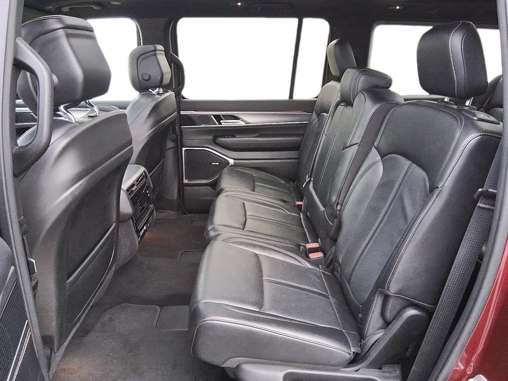 2024 Jeep Wagoneer CARBIDE 4X4 in Stratford, Ontario - 9 - w1024h768px