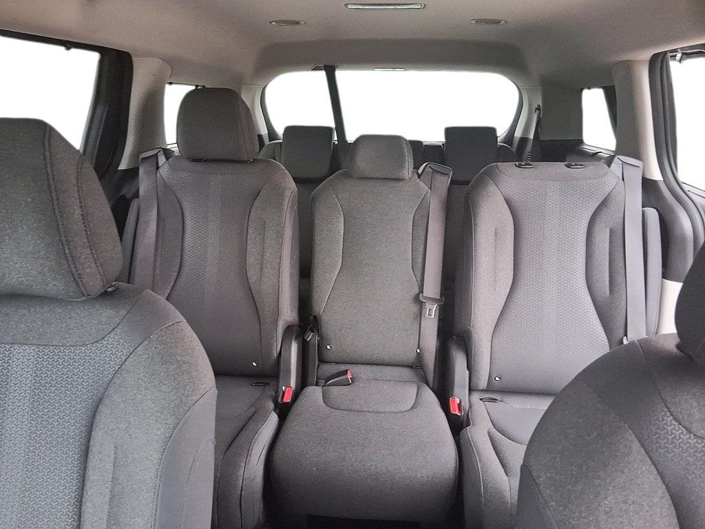 2024 Kia Carnival LX+ 3ROW in Stratford, Ontario - 10 - w1024h768px
