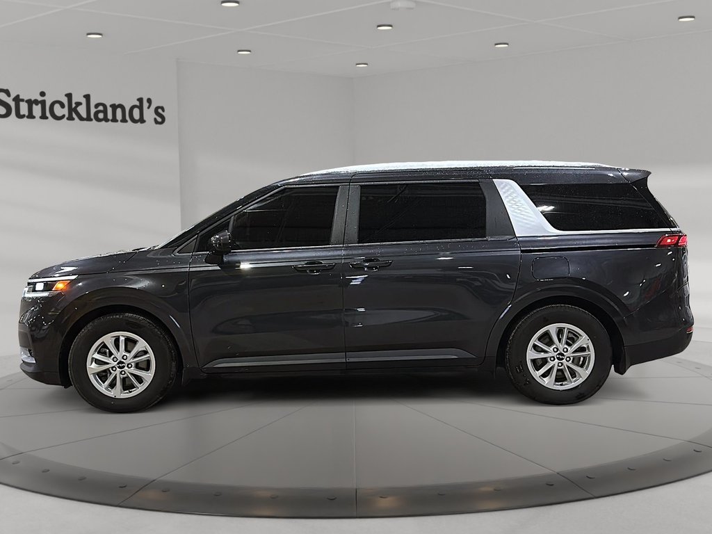 2024 Kia Carnival LX in Stratford, Ontario - 5 - w1024h768px