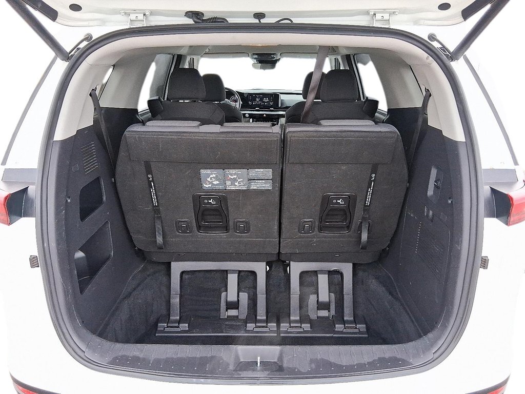 2024 Kia Carnival LX+ in Stratford, Ontario - 6 - w1024h768px
