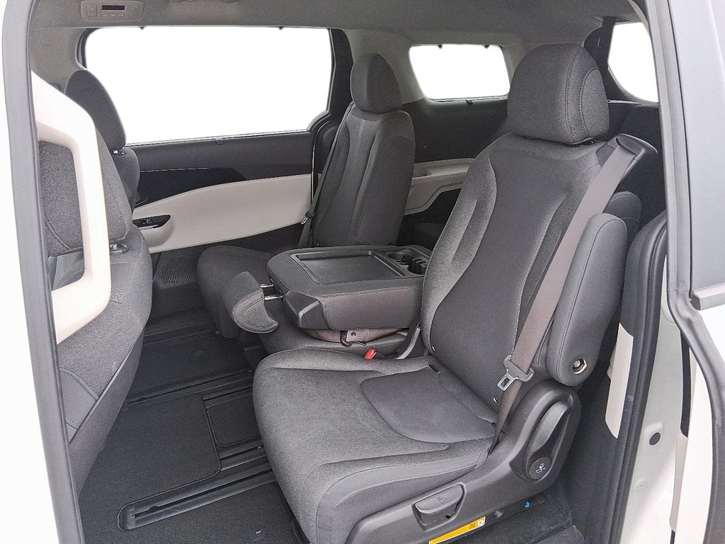 2024 Kia Carnival LX+ in Stratford, Ontario - 9 - w1024h768px