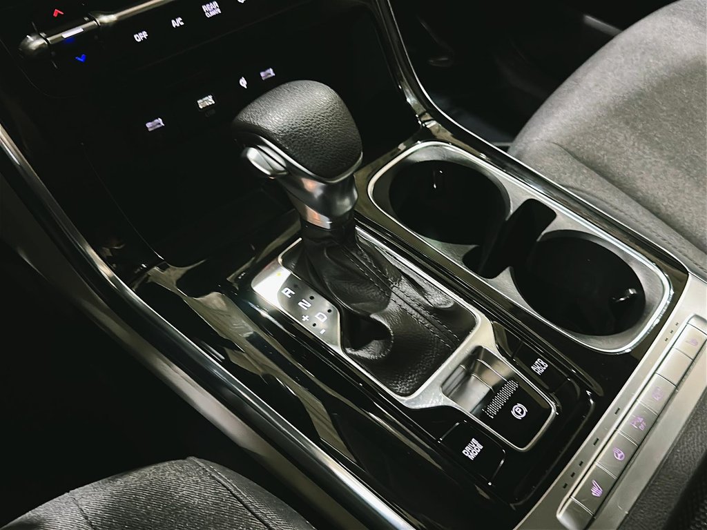 2024 Kia Carnival LX+ in Stratford, Ontario - 14 - w1024h768px