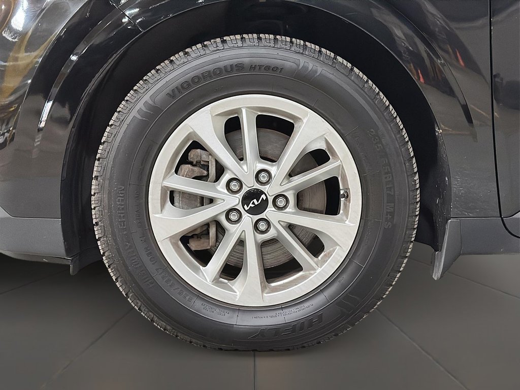 2024 Kia Carnival LX+ in Stratford, Ontario - 7 - w1024h768px