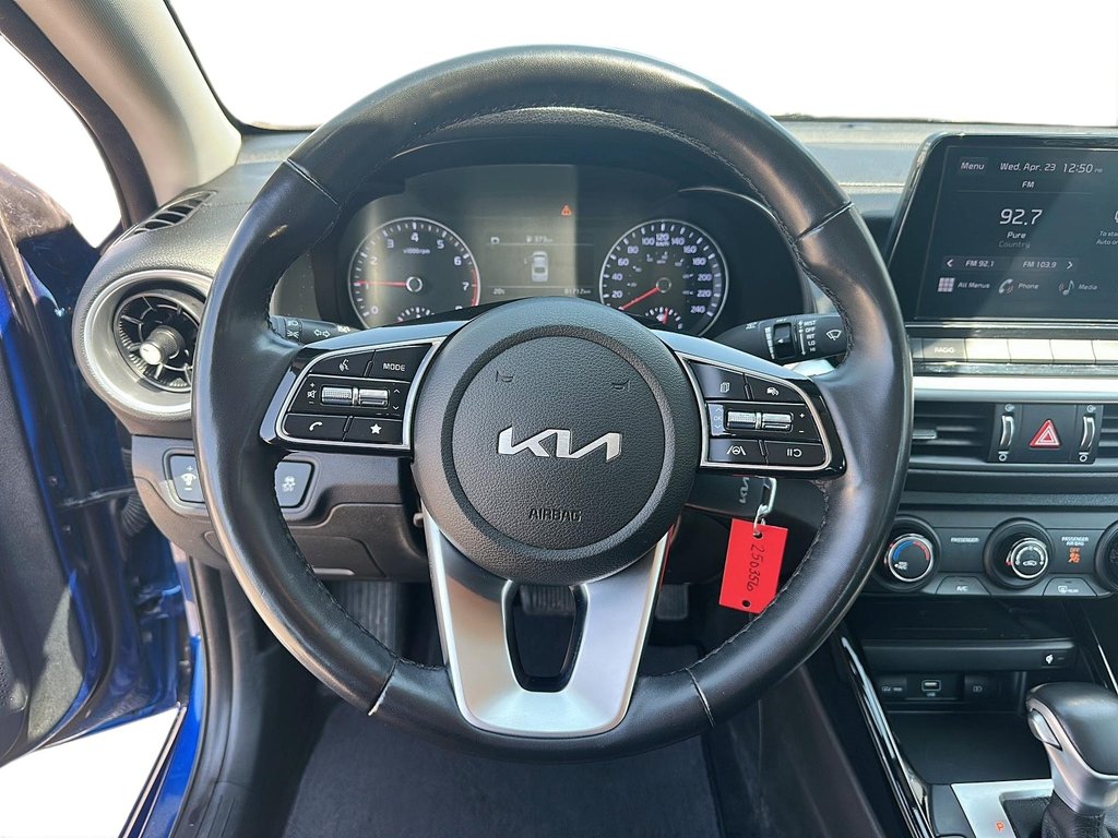 2022 Kia Forte EX Sedan in Stratford, Ontario - 11 - w1024h768px