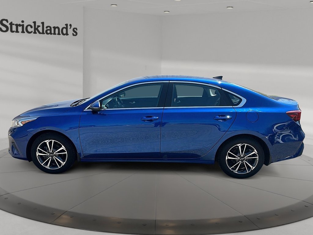 2022 Kia Forte EX Sedan in Stratford, Ontario - 5 - w1024h768px