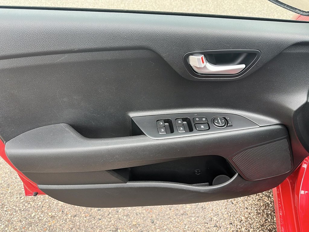 2022 Kia Rio LX+ Sedan in Stratford, Ontario - 9 - w1024h768px